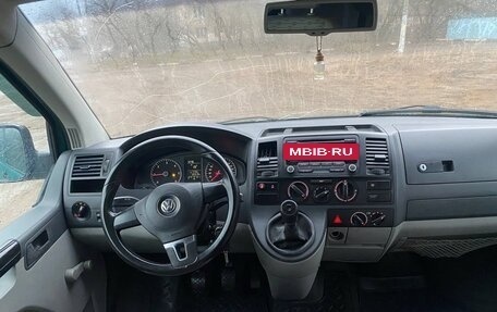 Volkswagen Transporter T5 рестайлинг, 2010 год, 990 000 рублей, 10 фотография