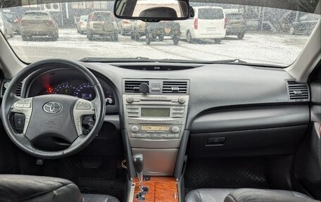 Toyota Camry, 2011 год, 890 000 рублей, 13 фотография