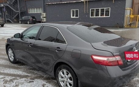 Toyota Camry, 2011 год, 890 000 рублей, 7 фотография
