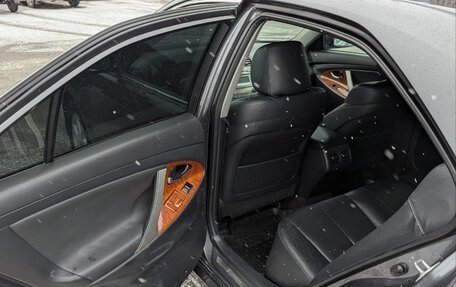 Toyota Camry, 2011 год, 890 000 рублей, 24 фотография