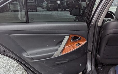 Toyota Camry, 2011 год, 890 000 рублей, 26 фотография