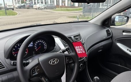 Hyundai Solaris II рестайлинг, 2011 год, 530 000 рублей, 8 фотография