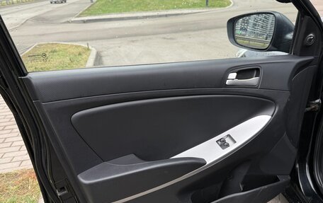 Hyundai Solaris II рестайлинг, 2011 год, 530 000 рублей, 18 фотография