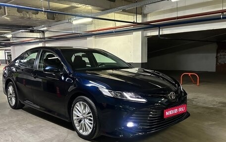 Toyota Camry, 2018 год, 2 599 000 рублей, 1 фотография