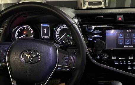 Toyota Camry, 2018 год, 2 599 000 рублей, 14 фотография