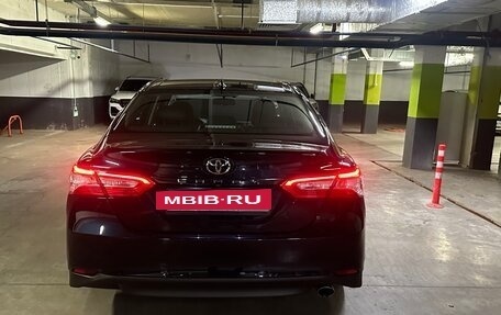 Toyota Camry, 2018 год, 2 599 000 рублей, 5 фотография