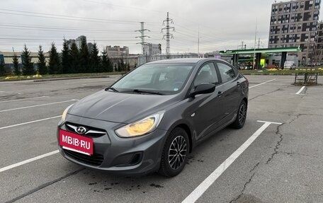 Hyundai Solaris II рестайлинг, 2013 год, 930 000 рублей, 5 фотография
