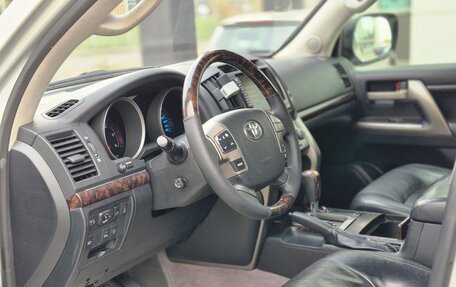 Toyota Land Cruiser 200, 2011 год, 2 850 000 рублей, 12 фотография