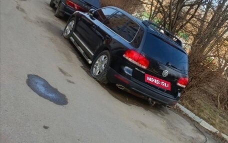 Volkswagen Touareg III, 2003 год, 450 000 рублей, 2 фотография