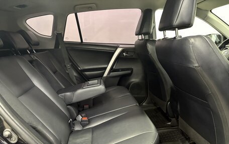 Toyota RAV4, 2018 год, 2 449 000 рублей, 13 фотография