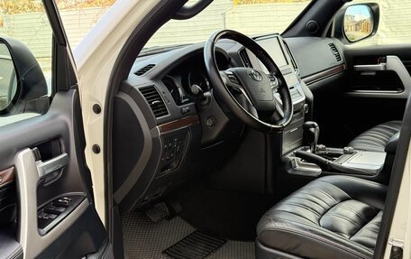 Toyota Land Cruiser 200, 2019 год, 7 350 000 рублей, 16 фотография