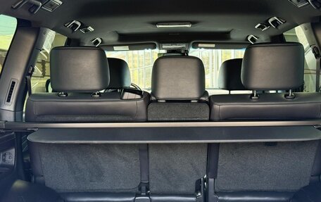 Toyota Land Cruiser 200, 2019 год, 7 350 000 рублей, 27 фотография