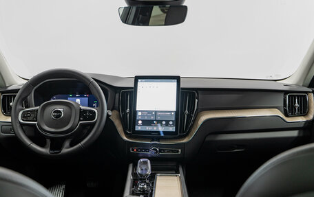 Volvo XC60 II, 2025 год, 9 490 000 рублей, 15 фотография