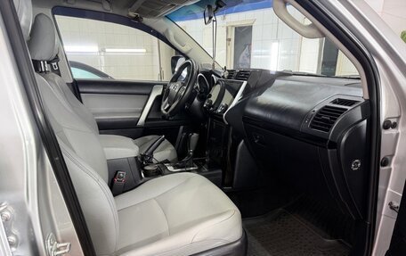 Toyota Land Cruiser Prado 150 рестайлинг 2, 2015 год, 3 950 000 рублей, 10 фотография