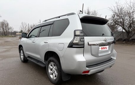 Toyota Land Cruiser Prado 150 рестайлинг 2, 2015 год, 3 950 000 рублей, 5 фотография
