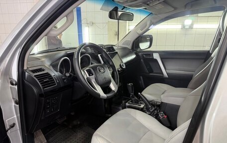 Toyota Land Cruiser Prado 150 рестайлинг 2, 2015 год, 3 950 000 рублей, 14 фотография