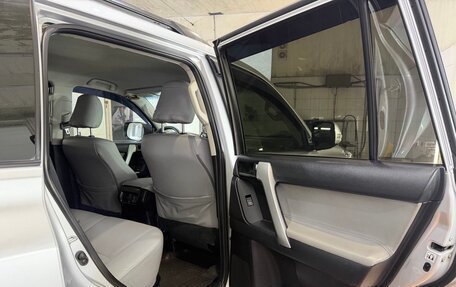 Toyota Land Cruiser Prado 150 рестайлинг 2, 2015 год, 3 950 000 рублей, 9 фотография