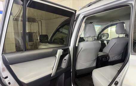 Toyota Land Cruiser Prado 150 рестайлинг 2, 2015 год, 3 950 000 рублей, 13 фотография