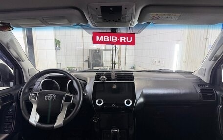 Toyota Land Cruiser Prado 150 рестайлинг 2, 2015 год, 3 950 000 рублей, 16 фотография