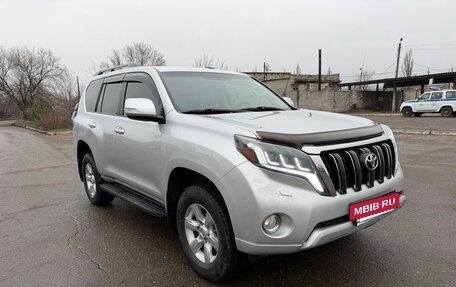 Toyota Land Cruiser Prado 150 рестайлинг 2, 2015 год, 3 950 000 рублей, 2 фотография