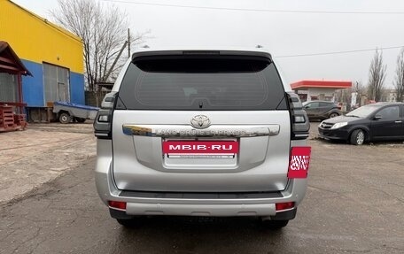 Toyota Land Cruiser Prado 150 рестайлинг 2, 2015 год, 3 950 000 рублей, 7 фотография