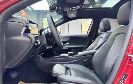 Mercedes-Benz A-Класс, 2022 год, 1 620 000 рублей, 10 фотография