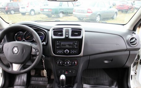 Renault Logan II, 2015 год, 789 000 рублей, 12 фотография