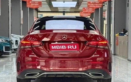 Mercedes-Benz A-Класс, 2022 год, 1 620 000 рублей, 5 фотография