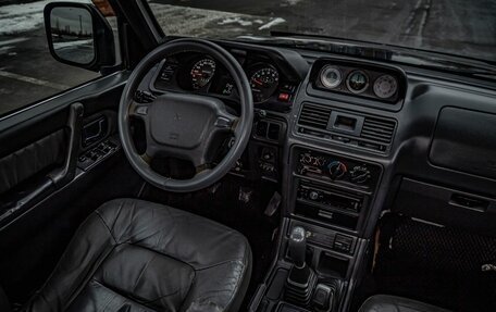 Mitsubishi Pajero III рестайлинг, 1995 год, 499 000 рублей, 17 фотография