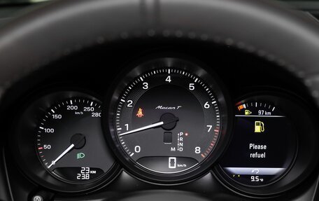 Porsche Macan I рестайлинг, 2025 год, 11 880 000 рублей, 22 фотография