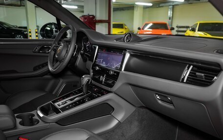 Porsche Macan I рестайлинг, 2025 год, 11 880 000 рублей, 30 фотография