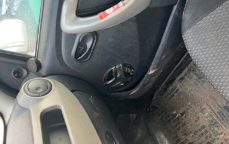 Renault Logan I, 2011 год, 150 000 рублей, 10 фотография