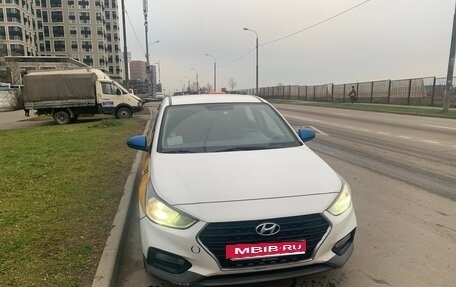 Hyundai Solaris II рестайлинг, 2017 год, 780 000 рублей, 1 фотография