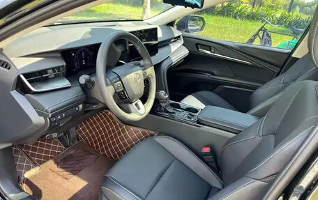 Toyota Camry, 2024 год, 2 200 999 рублей, 8 фотография