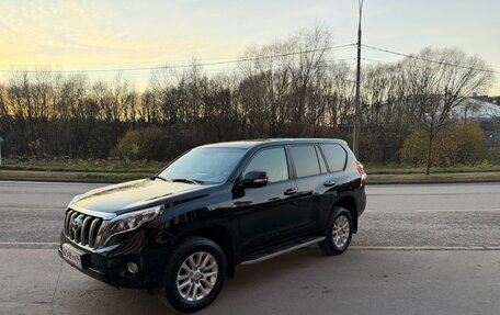 Toyota Land Cruiser Prado 150 рестайлинг 2, 2013 год, 2 750 000 рублей, 3 фотография