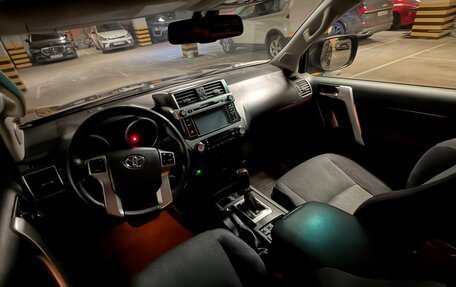Toyota Land Cruiser Prado 150 рестайлинг 2, 2013 год, 2 750 000 рублей, 5 фотография