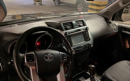 Toyota Land Cruiser Prado 150 рестайлинг 2, 2013 год, 2 750 000 рублей, 8 фотография