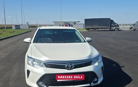 Toyota Camry, 2017 год, 2 200 000 рублей, 2 фотография