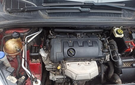 Peugeot 308 II, 2011 год, 550 000 рублей, 6 фотография