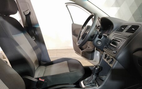 Volkswagen Polo VI (EU Market), 2015 год, 589 000 рублей, 14 фотография