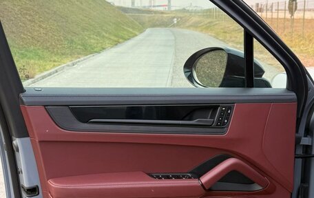 Porsche Cayenne III, 2025 год, 18 900 000 рублей, 14 фотография