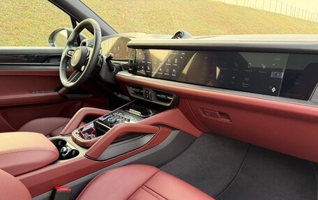 Porsche Cayenne III, 2025 год, 18 900 000 рублей, 27 фотография