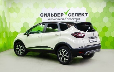 Renault Kaptur I рестайлинг, 2017 год, 1 400 000 рублей, 6 фотография
