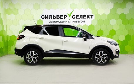 Renault Kaptur I рестайлинг, 2017 год, 1 400 000 рублей, 8 фотография