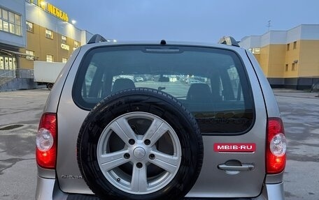 Chevrolet Niva I рестайлинг, 2013 год, 600 000 рублей, 3 фотография