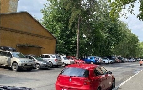 BMW 1 серия, 2011 год, 800 000 рублей, 4 фотография