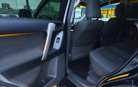 Toyota Land Cruiser Prado 150 рестайлинг 2, 2013 год, 3 600 000 рублей, 12 фотография