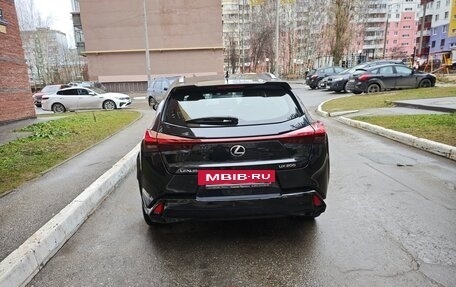 Lexus UX I, 2019 год, 3 200 000 рублей, 5 фотография