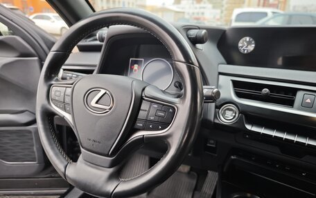 Lexus UX I, 2019 год, 3 200 000 рублей, 15 фотография