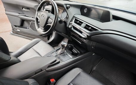 Lexus UX I, 2019 год, 3 200 000 рублей, 19 фотография